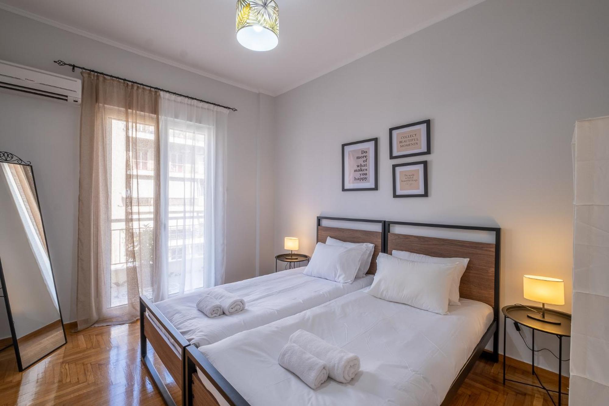 Lovely And Modern 3Bd Apartment Close To Ampelokipoi Metro Athén Kültér fotó